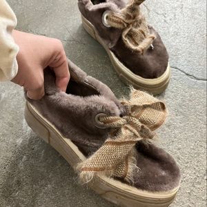 Platform AGL fur sneakers size 7
